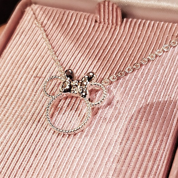 DISNEY PARKS MINNIE MOUSE SILHOUETTE NECKLACE - Picture 4 of 5